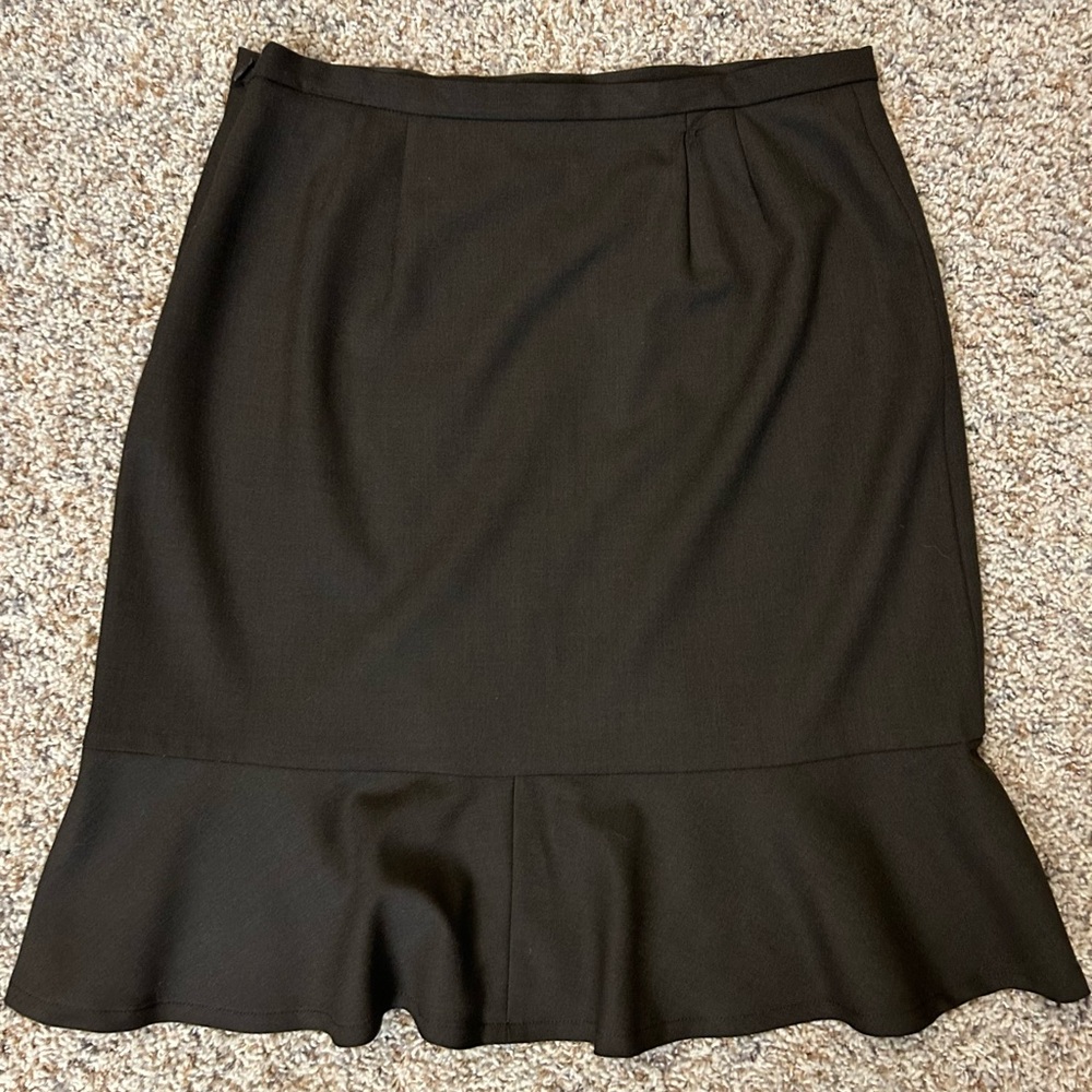 The Limited , stretch, brown trumpet (?) skirt, size 8. Excellent condition